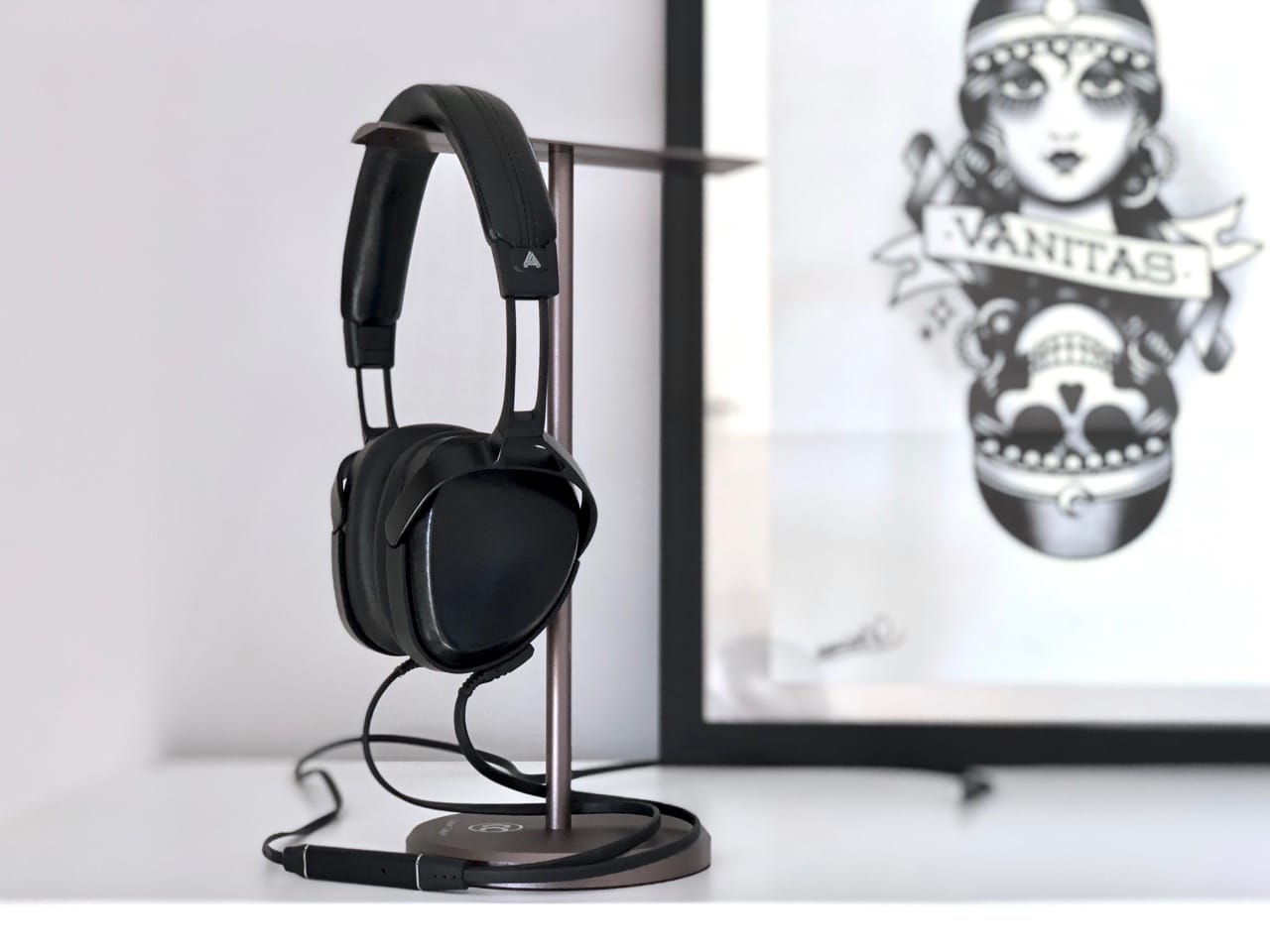 Audeze Sine. Auriculares portátiles on ear.